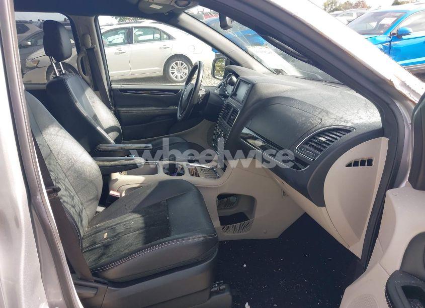 Photo 5 of 2018 Dodge Grand CARAVAN SXT (VIN 2C4RDGCG0JR297064)