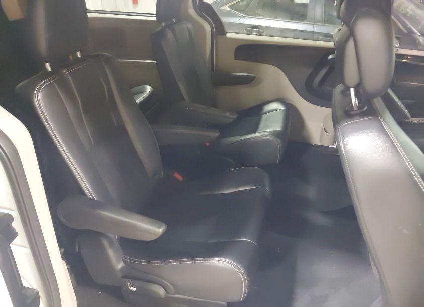 Photo 8 of 2018 Dodge Grand CARAVAN SXT (VIN 2C4RDGCG0JR298683)