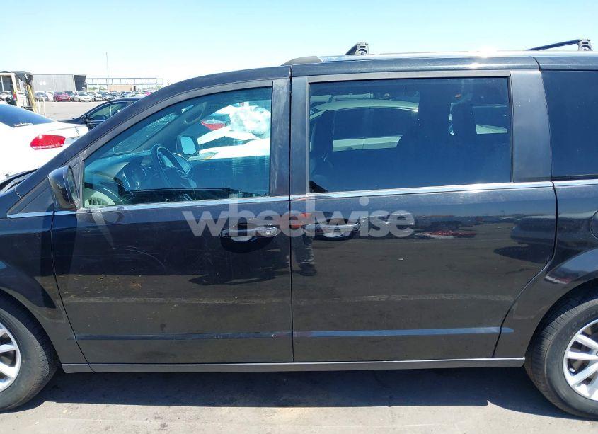 Photo 14 of 2019 Dodge Grand CARAVAN SXT (VIN 2C4RDGCG0KR557898)