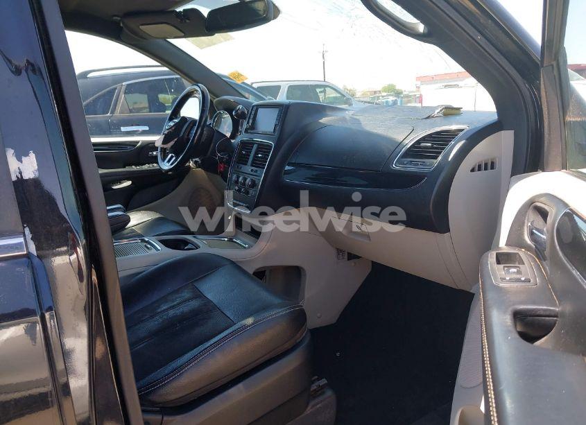 Photo 5 of 2019 Dodge Grand CARAVAN SXT (VIN 2C4RDGCG0KR557898)