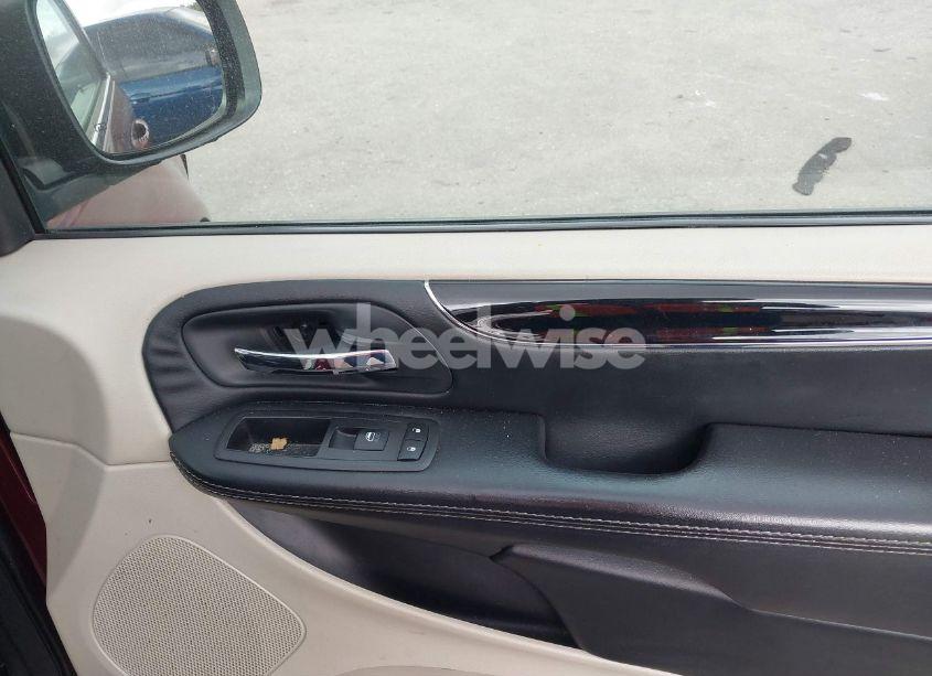 Photo 8 of 2019 Dodge Grand CARAVAN SXT (VIN 2C4RDGCG0KR618389)