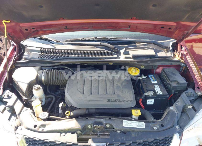 Photo 10 of 2019 Dodge Grand CARAVAN SXT (VIN 2C4RDGCG0KR618683)