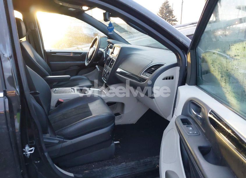 Photo 5 of 2019 Dodge Grand CARAVAN SXT (VIN 2C4RDGCG0KR633670)