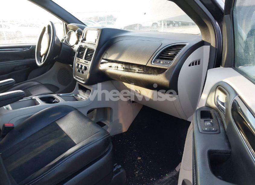 Photo 5 of 2019 Dodge Grand CARAVAN SXT (VIN 2C4RDGCG0KR633684)