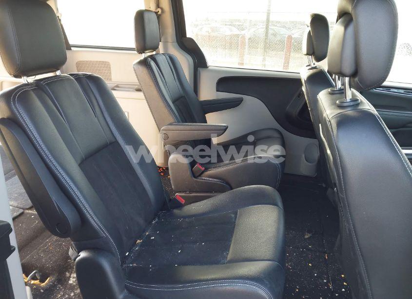 Photo 8 of 2019 Dodge Grand CARAVAN SXT (VIN 2C4RDGCG0KR633684)