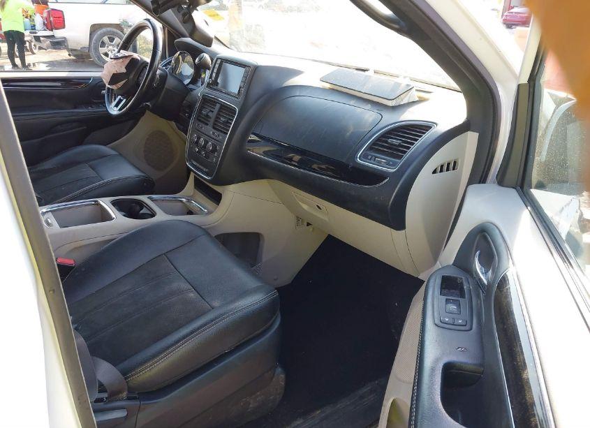 Photo 5 of 2019 Dodge Grand CARAVAN SXT (VIN 2C4RDGCG0KR744848)