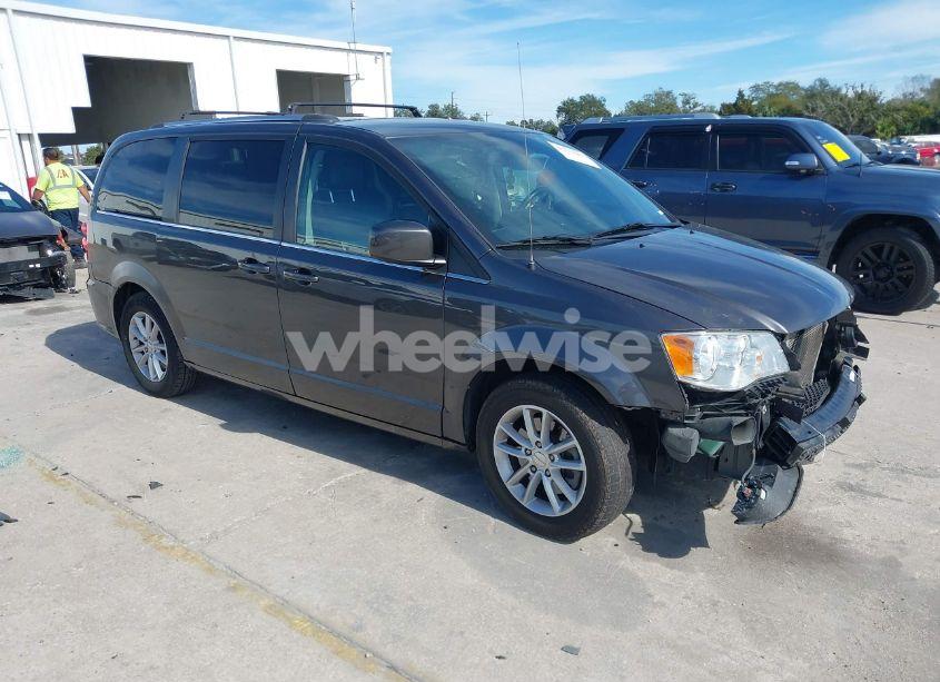 2019 Dodge Grand CARAVAN SXT (VIN 2C4RDGCG0KR753808) main photo