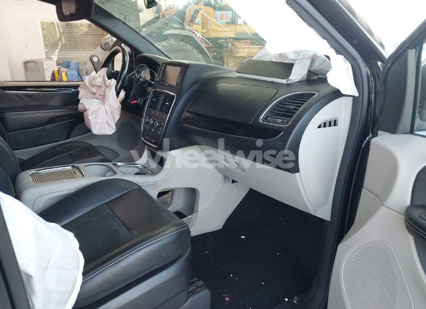 Photo 5 of 2019 Dodge Grand CARAVAN SXT (VIN 2C4RDGCG0KR755087)