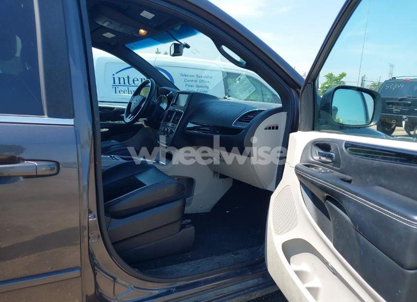 Photo 5 of 2014 Dodge Grand CARAVAN SXT 30TH ANNIVERSARY (VIN 2C4RDGCG1ER366222)