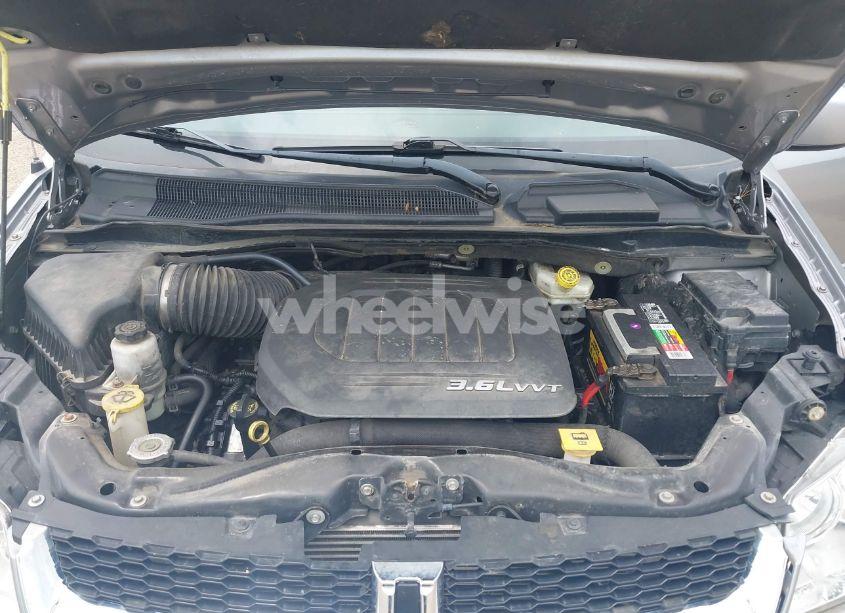 Photo 10 of 2016 Dodge Grand CARAVAN SXT (VIN 2C4RDGCG1GR273591)