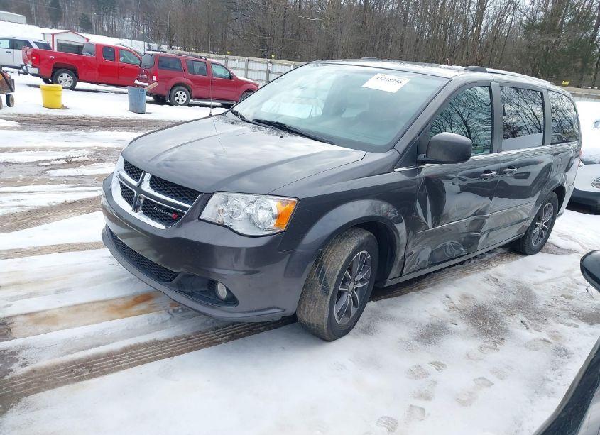 Photo 2 of 2017 Dodge Grand CARAVAN SXT (VIN 2C4RDGCG1HR554114)
