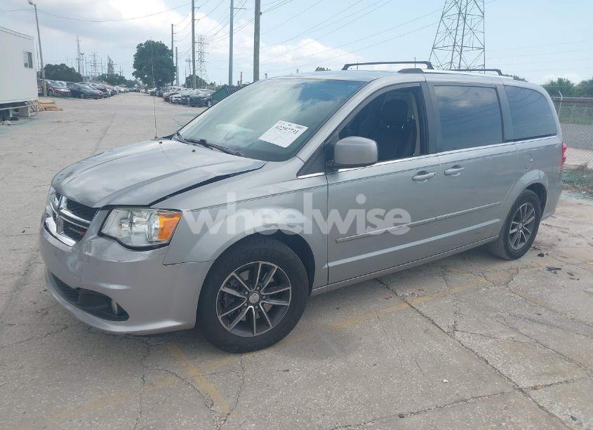 Photo 2 of 2017 Dodge Grand CARAVAN SXT (VIN 2C4RDGCG1HR580597)