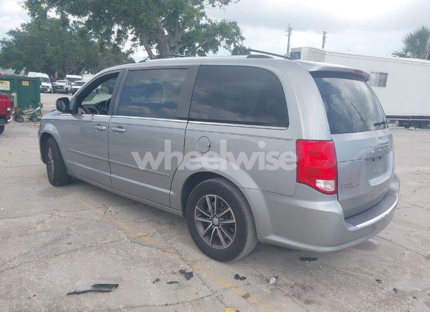 Photo 3 of 2017 Dodge Grand CARAVAN SXT (VIN 2C4RDGCG1HR580597)