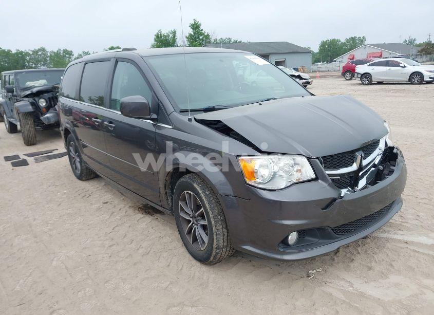2017 Dodge Grand CARAVAN SXT (VIN 2C4RDGCG1HR600539) main photo