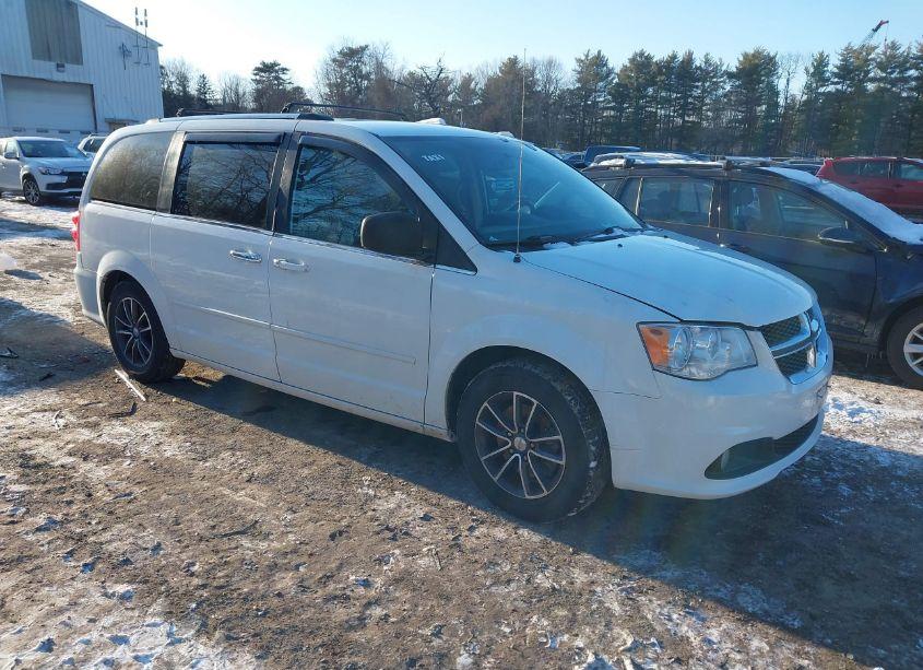 2017 Dodge Grand CARAVAN SXT (VIN 2C4RDGCG1HR605529) main photo