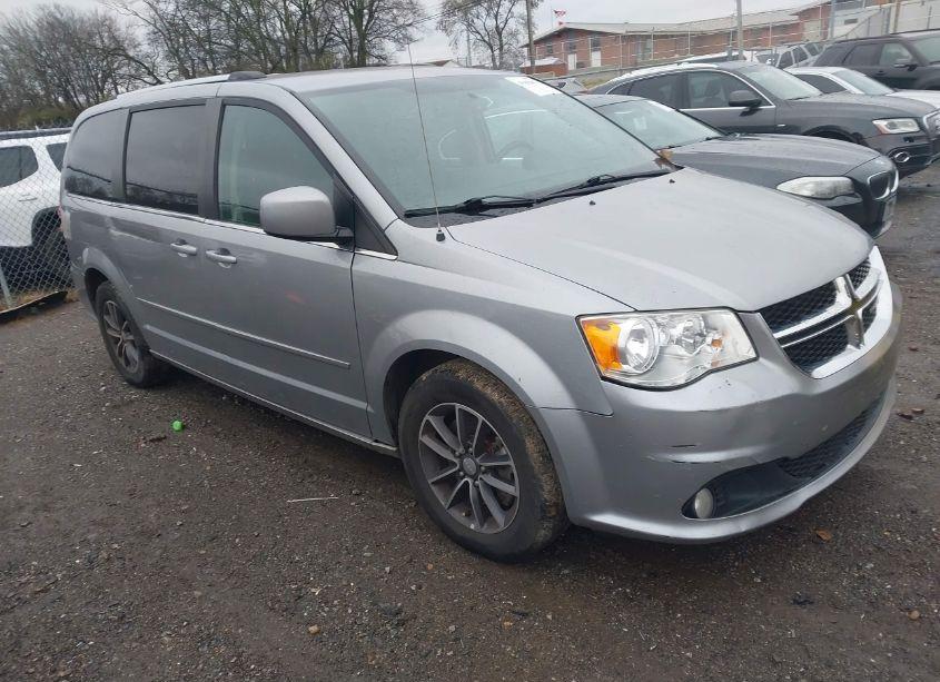 2017 Dodge Grand CARAVAN SXT (VIN 2C4RDGCG1HR624470) main photo