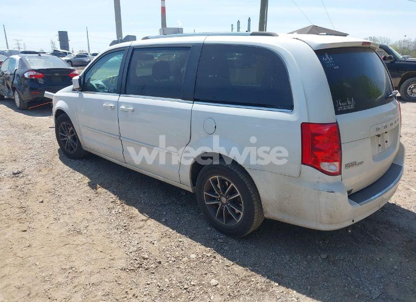 Photo 3 of 2017 Dodge Grand CARAVAN SXT (VIN 2C4RDGCG1HR747024)