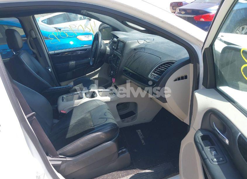 Photo 5 of 2017 Dodge Grand CARAVAN SXT (VIN 2C4RDGCG1HR747024)