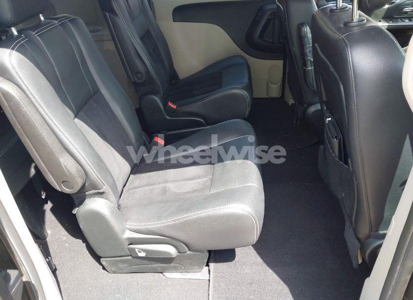 Photo 8 of 2018 Dodge Grand CARAVAN SXT (VIN 2C4RDGCG1JR324739)