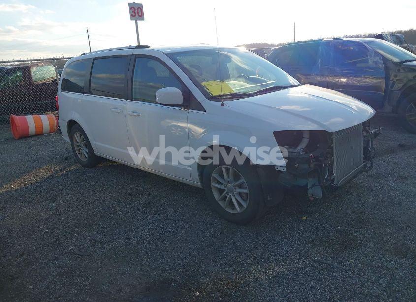 2019 Dodge Grand CARAVAN SXT (VIN 2C4RDGCG1KR521010) main photo