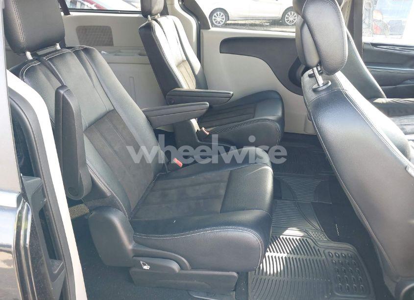 Photo 8 of 2019 Dodge Grand CARAVAN SXT (VIN 2C4RDGCG1KR582020)