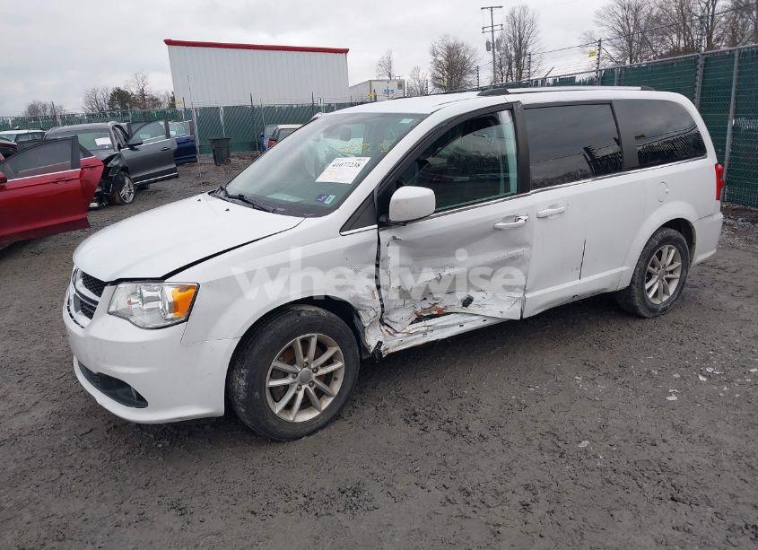 Photo 2 of 2019 Dodge Grand CARAVAN SXT (VIN 2C4RDGCG1KR748312)