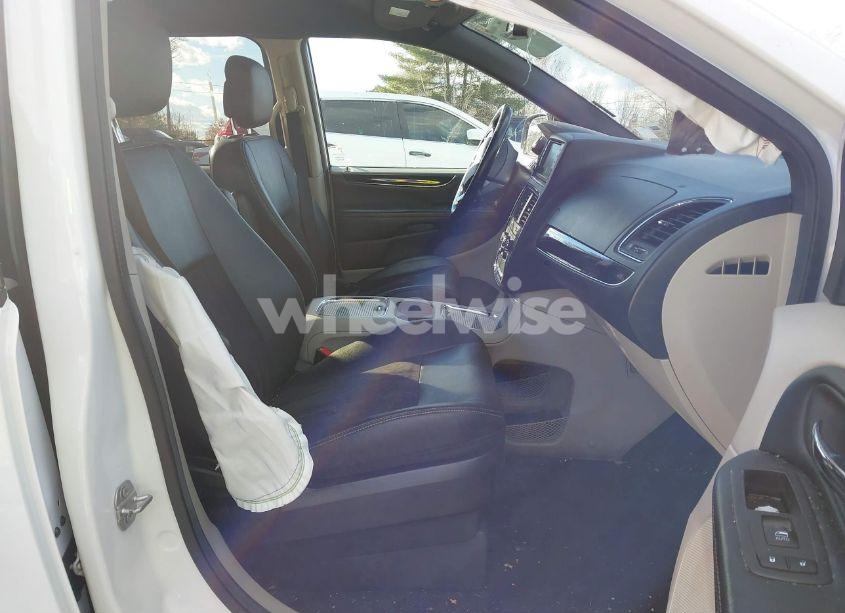 Photo 5 of 2020 Dodge Grand CARAVAN SXT (VIN 2C4RDGCG1LR154353)