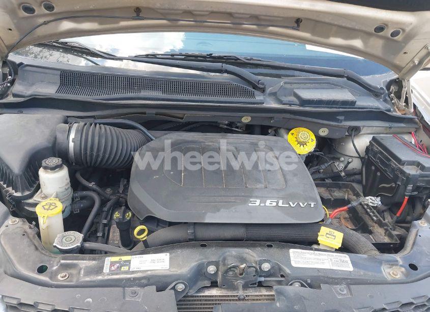 Photo 10 of 2014 Dodge Grand CARAVAN SXT (VIN 2C4RDGCG2ER352085)