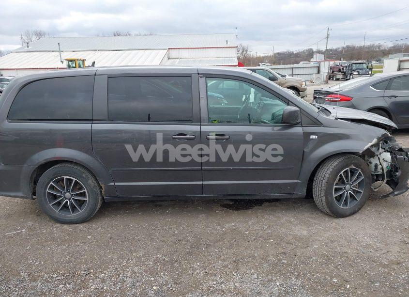 Photo 13 of 2014 Dodge Grand CARAVAN SXT 30TH ANNIVERSARY (VIN 2C4RDGCG2ER406193)