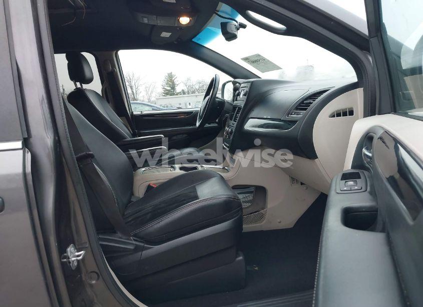 Photo 5 of 2017 Dodge Grand CARAVAN SXT (VIN 2C4RDGCG2HR566918)