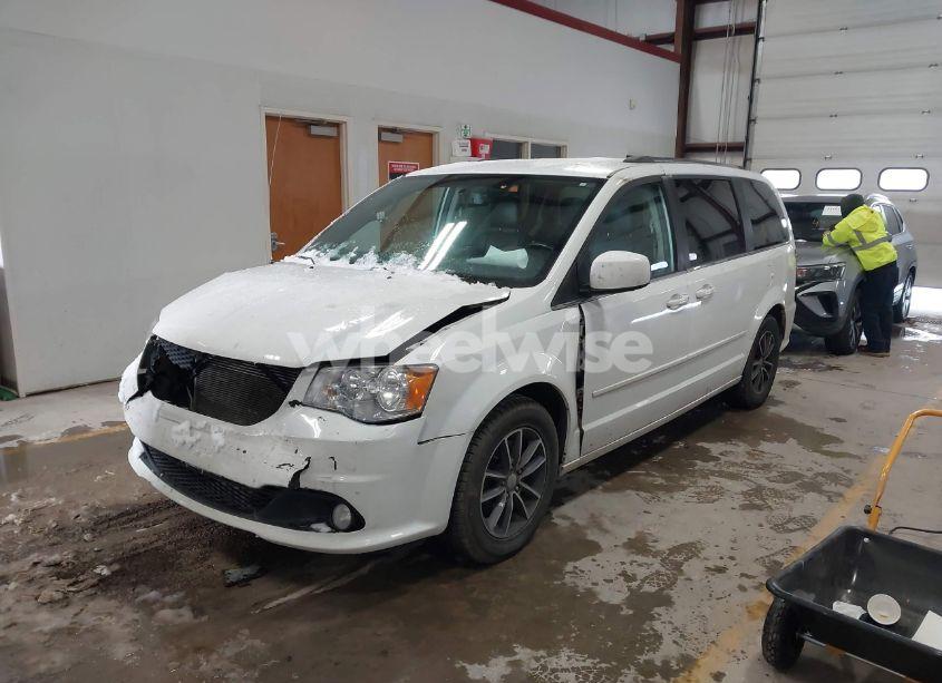 Photo 2 of 2017 Dodge Grand CARAVAN SXT (VIN 2C4RDGCG2HR678263)