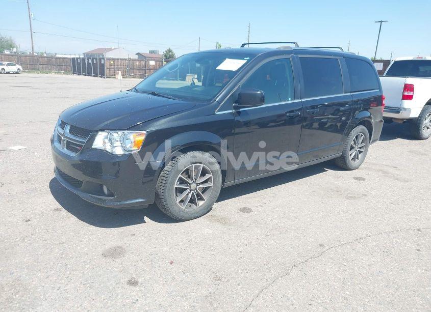 Photo 2 of 2018 Dodge Grand CARAVAN SXT (VIN 2C4RDGCG2JR343705)