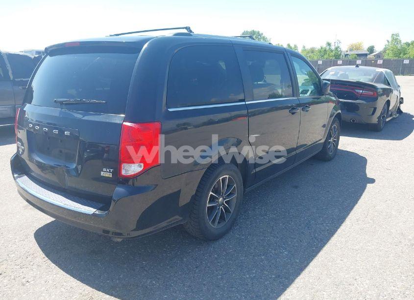 Photo 4 of 2018 Dodge Grand CARAVAN SXT (VIN 2C4RDGCG2JR343705)