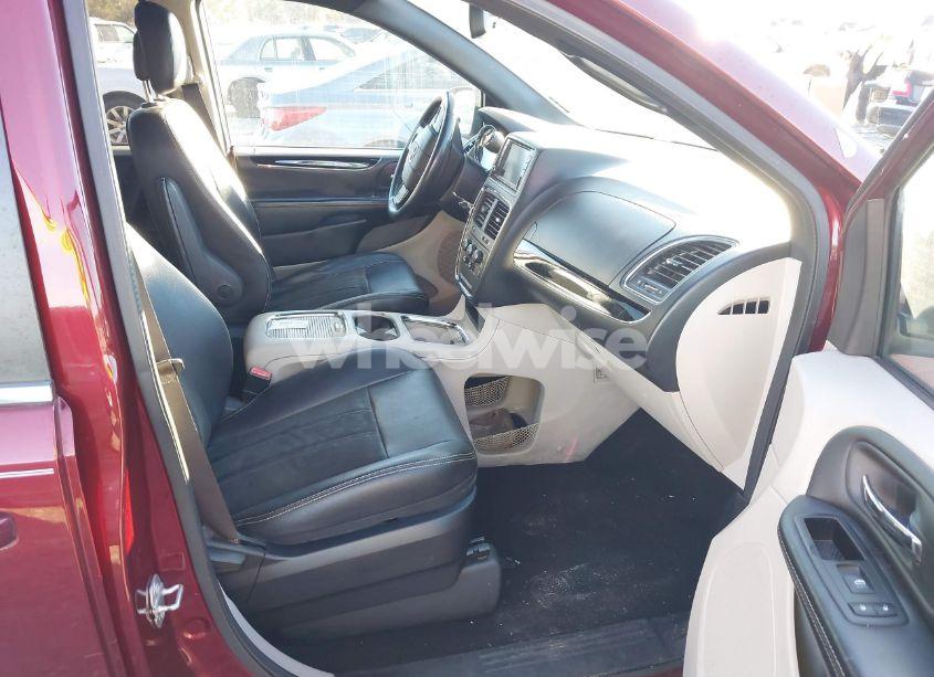 Photo 5 of 2019 Dodge Grand CARAVAN SXT (VIN 2C4RDGCG2KR620130)