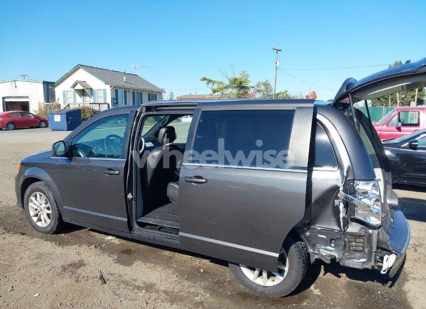 Photo 3 of 2019 Dodge Grand CARAVAN SXT (VIN 2C4RDGCG2KR656139)