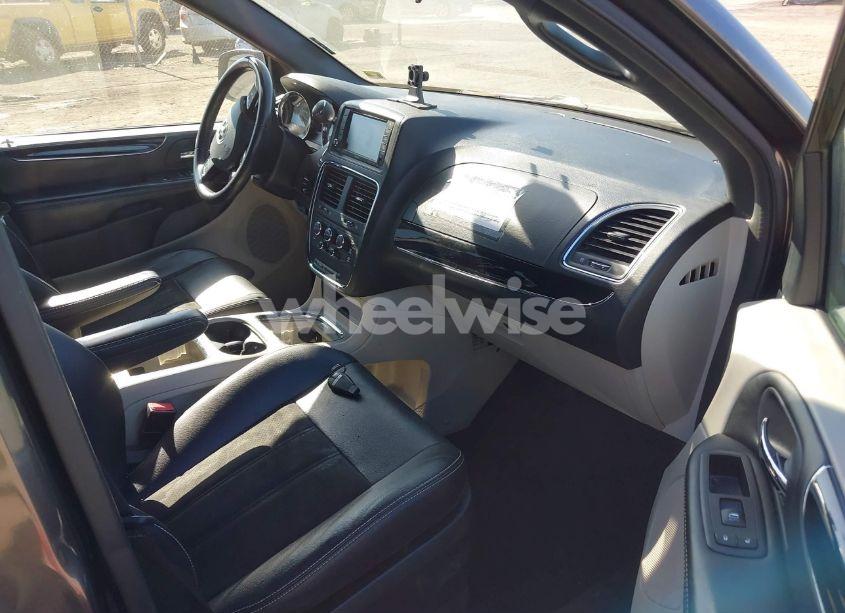 Photo 5 of 2019 Dodge Grand CARAVAN SXT (VIN 2C4RDGCG2KR656139)