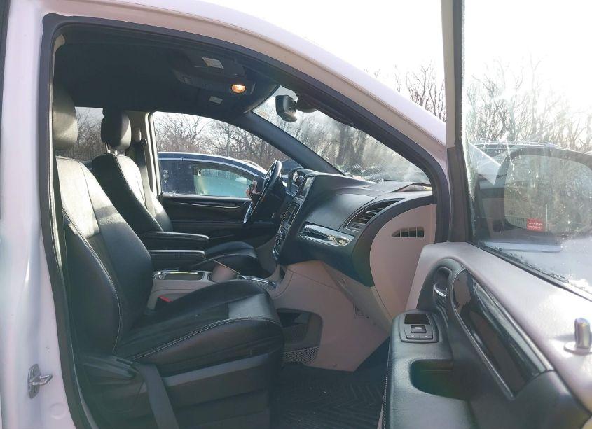 Photo 5 of 2019 Dodge Grand CARAVAN SXT (VIN 2C4RDGCG2KR773834)