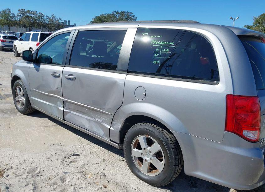 Photo 3 of 2013 Dodge Grand CARAVAN SXT (VIN 2C4RDGCG3DR576271)