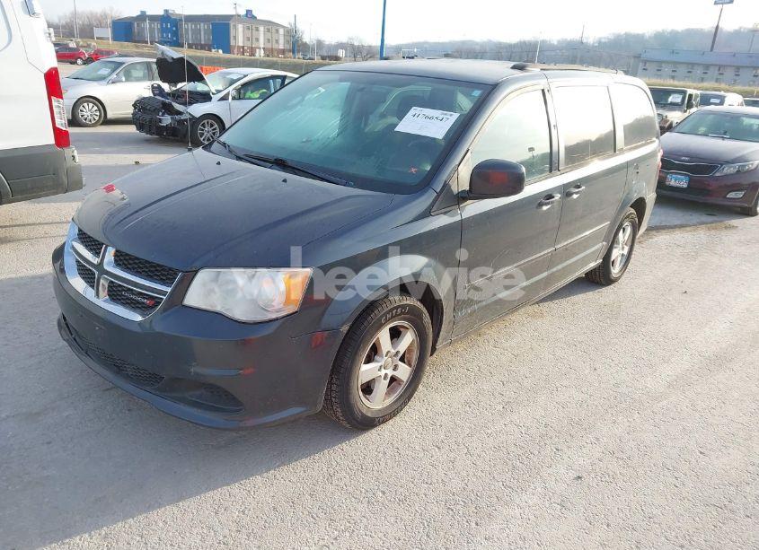 Photo 2 of 2013 Dodge Grand CARAVAN SXT (VIN 2C4RDGCG3DR635934)