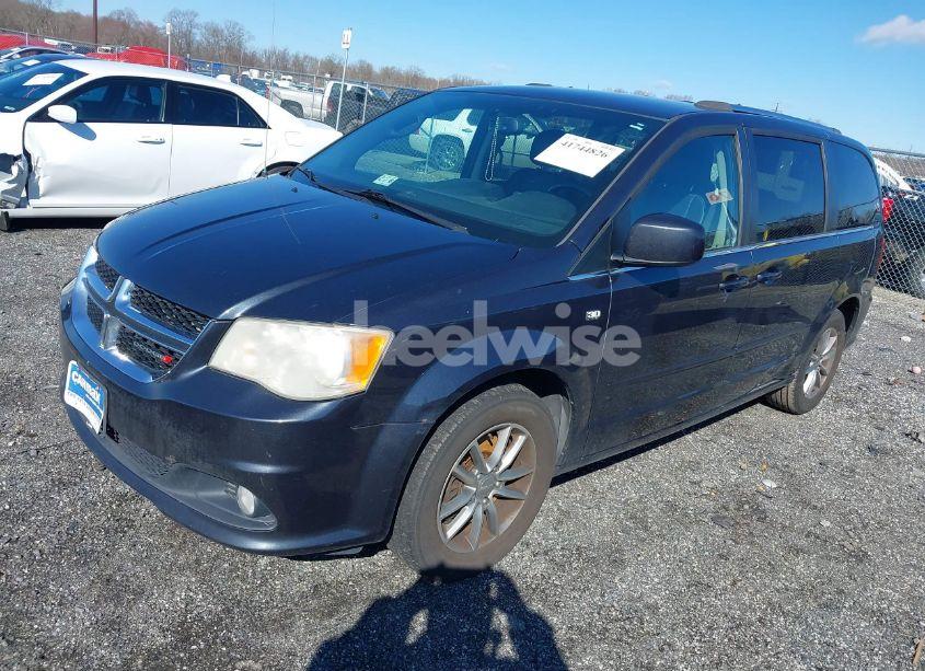 Photo 2 of 2014 Dodge Grand CARAVAN SXT 30TH ANNIVERSARY (VIN 2C4RDGCG3ER339491)
