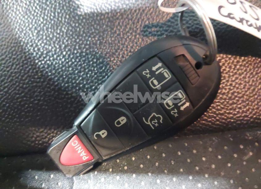 Photo 11 of 2015 Dodge Grand CARAVAN SXT PLUS (VIN 2C4RDGCG3FR685588)