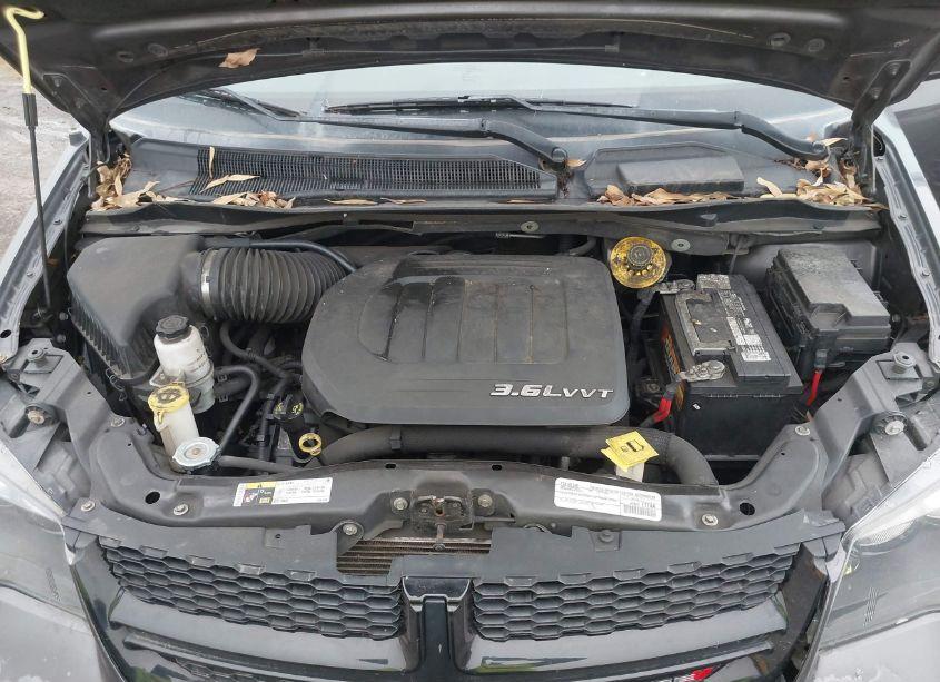 Photo 10 of 2015 Dodge Grand CARAVAN SXT PLUS (VIN 2C4RDGCG3FR710084)