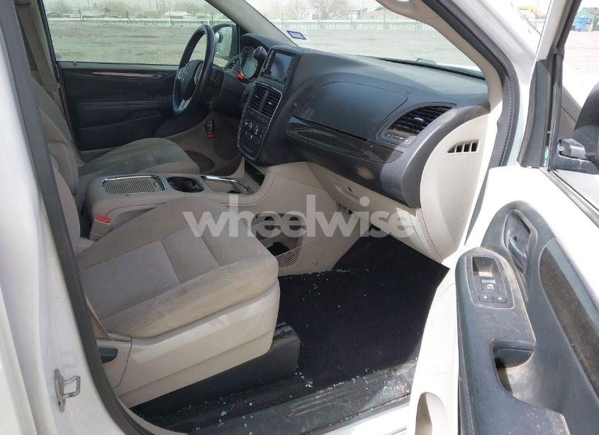 Photo 5 of 2016 Dodge Grand CARAVAN SXT (VIN 2C4RDGCG3GR372526)