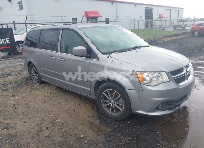 2017 Dodge Grand CARAVAN SXT (VIN 2C4RDGCG3HR561727) main photo