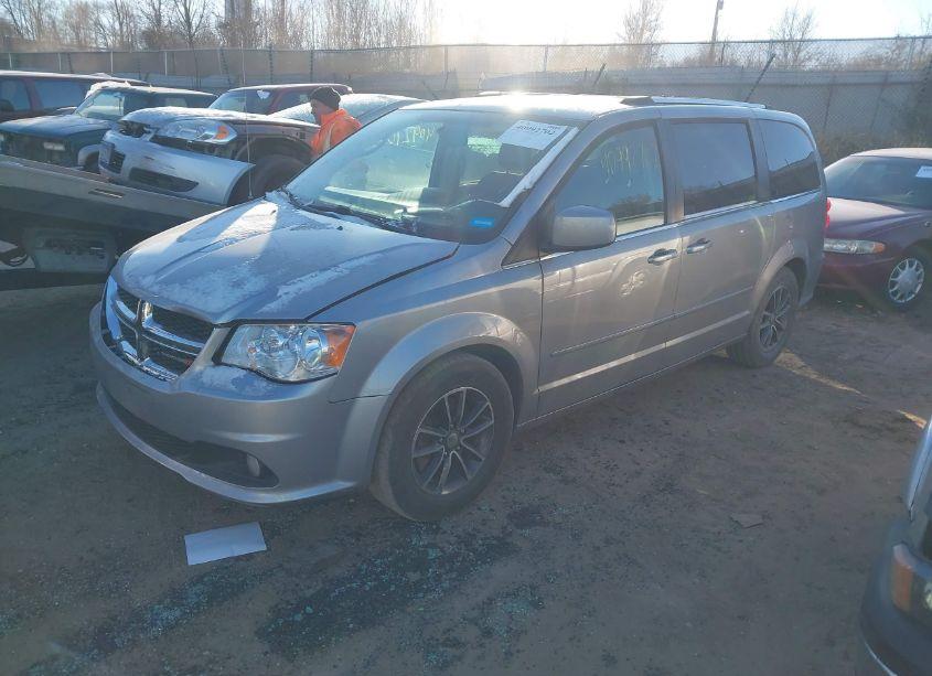 Photo 2 of 2017 Dodge Grand CARAVAN SXT (VIN 2C4RDGCG3HR696125)
