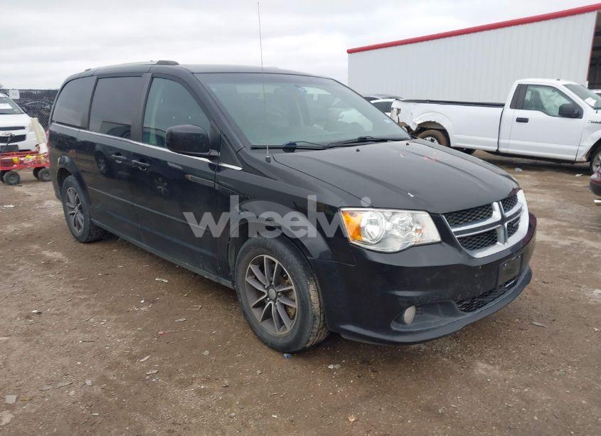 2017 Dodge Grand CARAVAN SXT (VIN 2C4RDGCG3HR861929) main photo