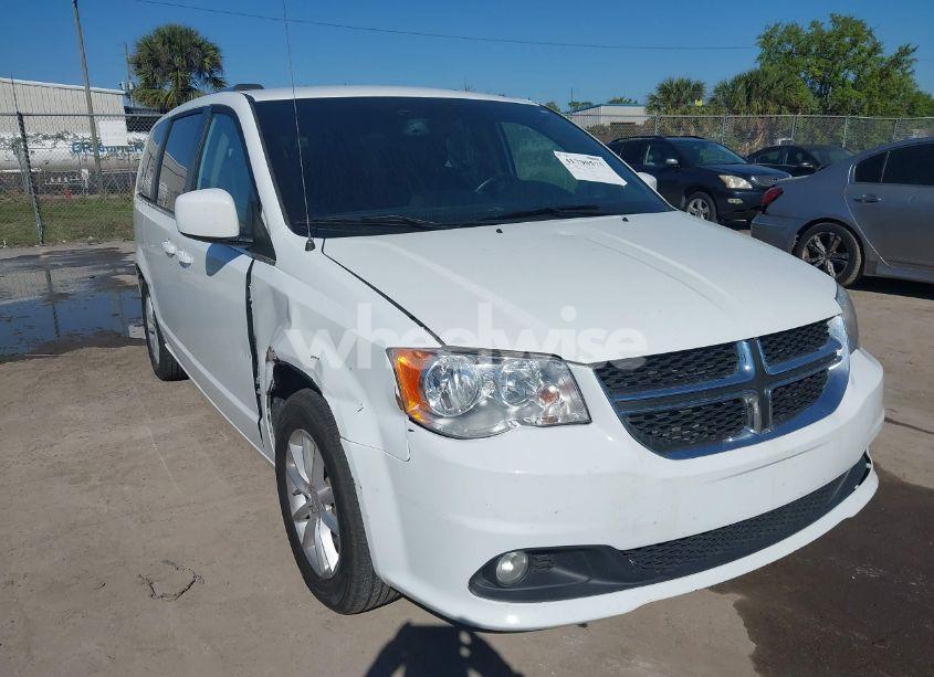 2019 Dodge Grand CARAVAN SXT (VIN 2C4RDGCG3KR631511) main photo