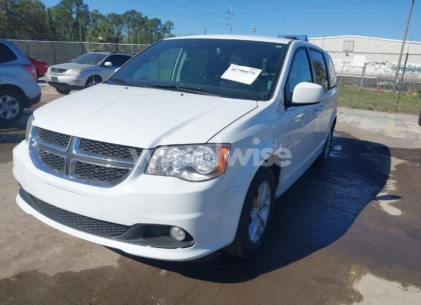 Photo 2 of 2019 Dodge Grand CARAVAN SXT (VIN 2C4RDGCG3KR631511)