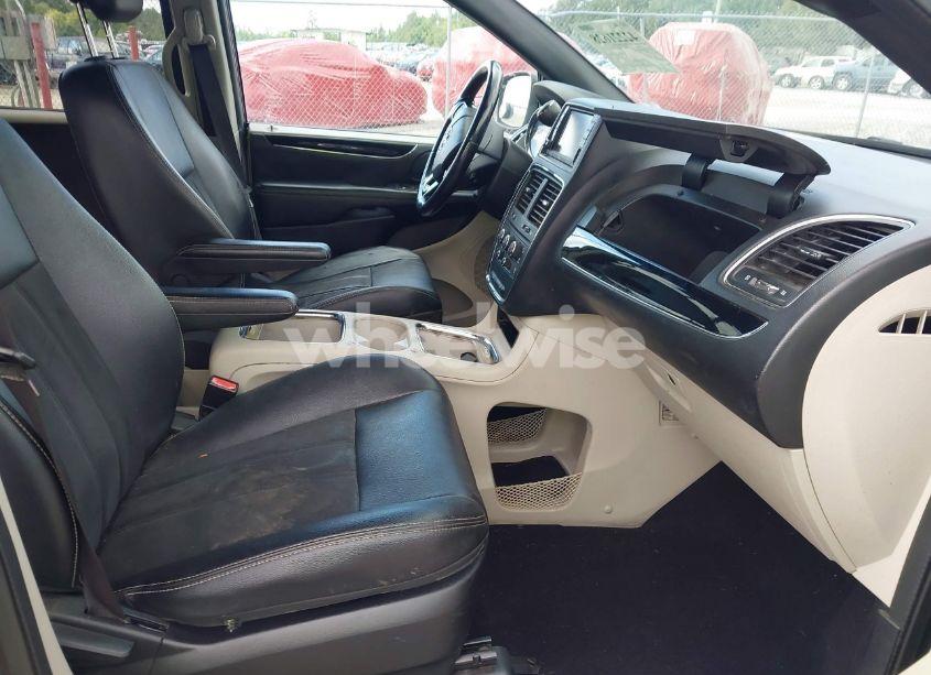 Photo 5 of 2019 Dodge Grand CARAVAN SXT (VIN 2C4RDGCG3KR647353)