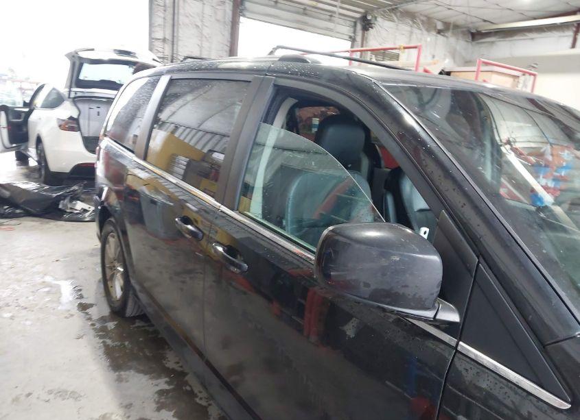 Photo 13 of 2019 Dodge Grand CARAVAN SXT (VIN 2C4RDGCG3KR765371)